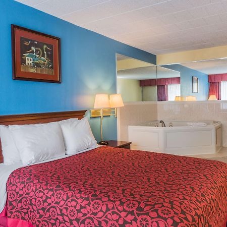 Days Inn East Stroudsburg Extérieur photo