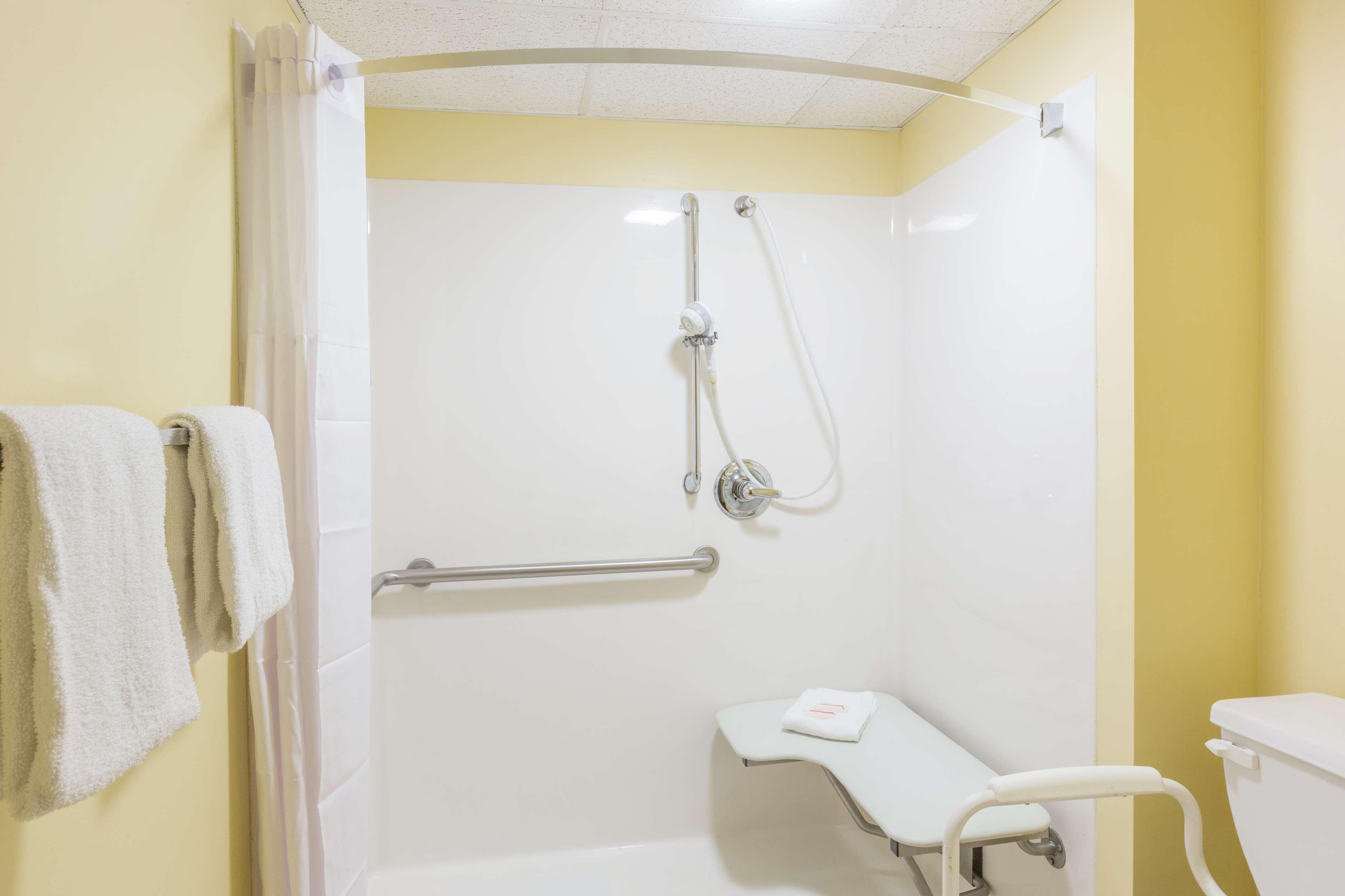 Days Inn East Stroudsburg Extérieur photo